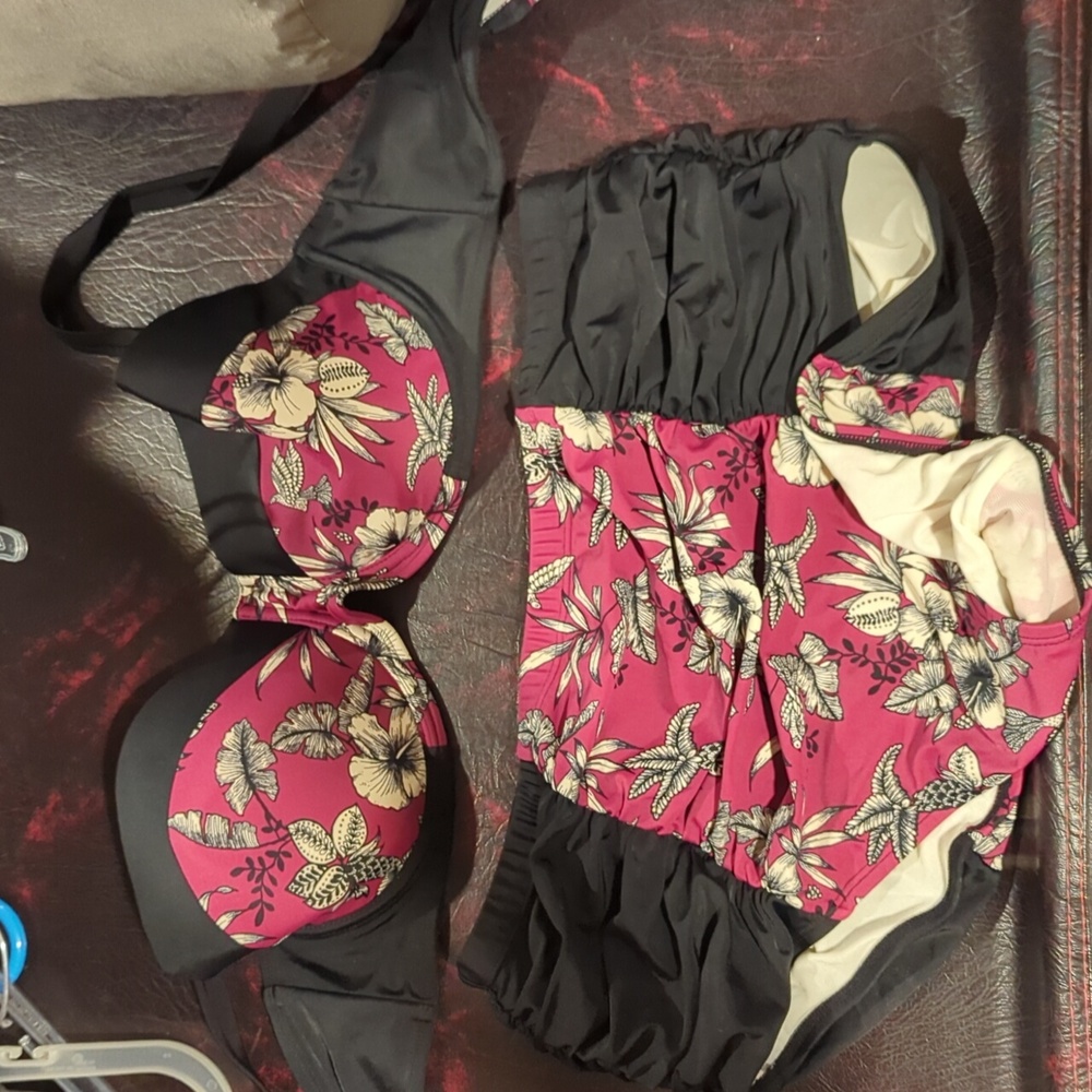 EUC Adore Me floral touched bikini